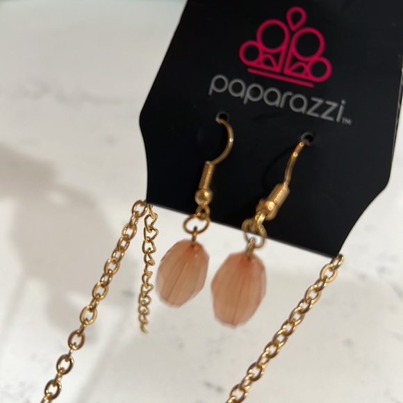 ❤️ 5 for $20 / Paparazzi necklace and earrings set - Picture 3 of 3